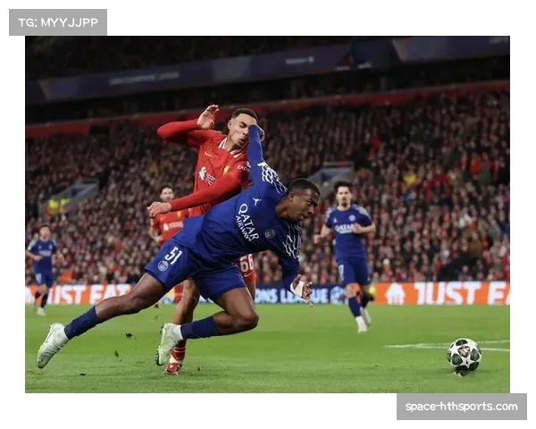 克瓦拉茨赫利亚称拜仁强大，少一人防守依旧稳固