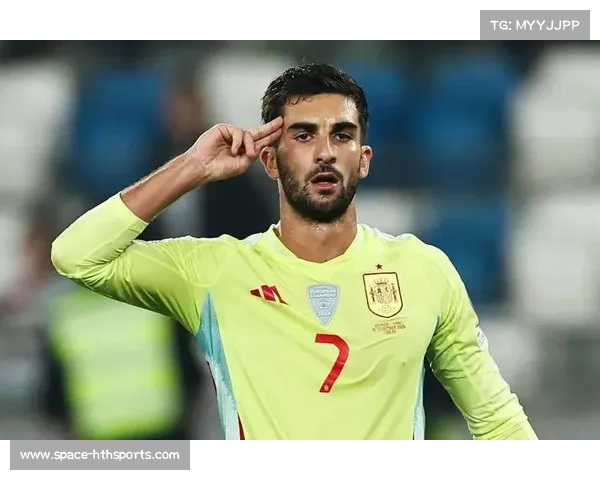 费兰-托雷斯单刀破门，完成赛季第二次梅开二度