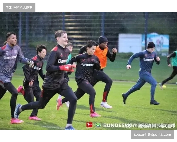 多家德甲俱乐部与本地学校合作,推动青少年足球发展项目 多家德甲俱乐部与本地学校合作,推动青少年足球发展项目